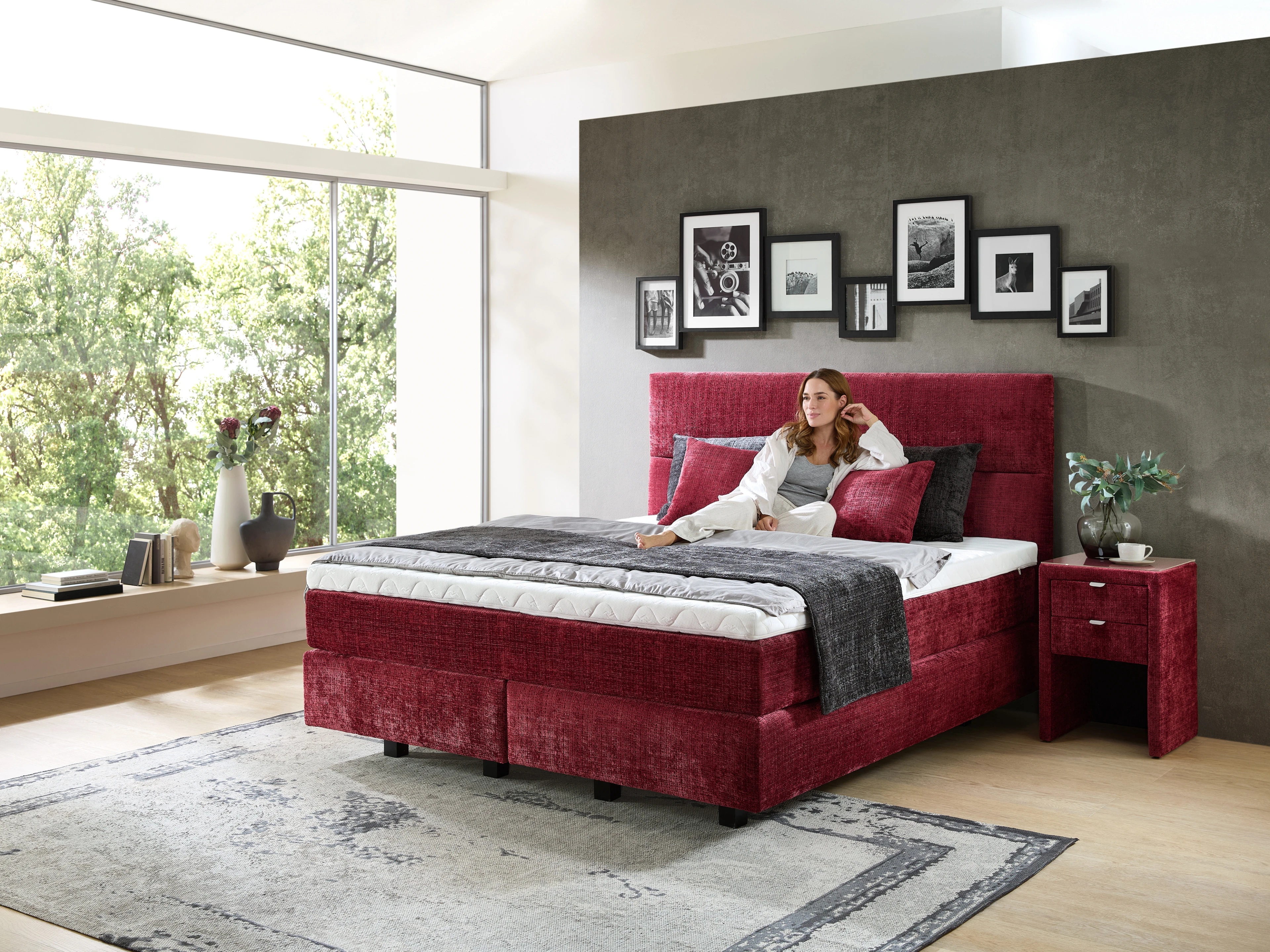 Boxspringbett Premium EVO 180x200cm Ansicht des Produktes Premium EVO Boxspringbett in Stoff Rot